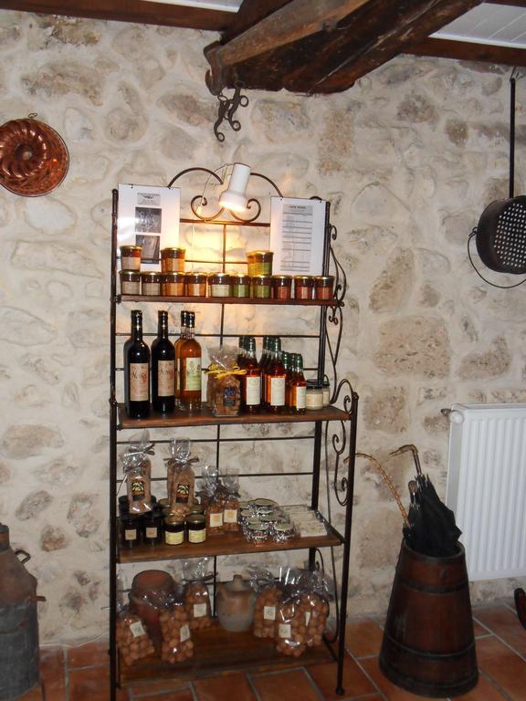 L'Estapade Des Tourelons Bed & Breakfast Saint-Jean-en-Royans Eksteriør bilde