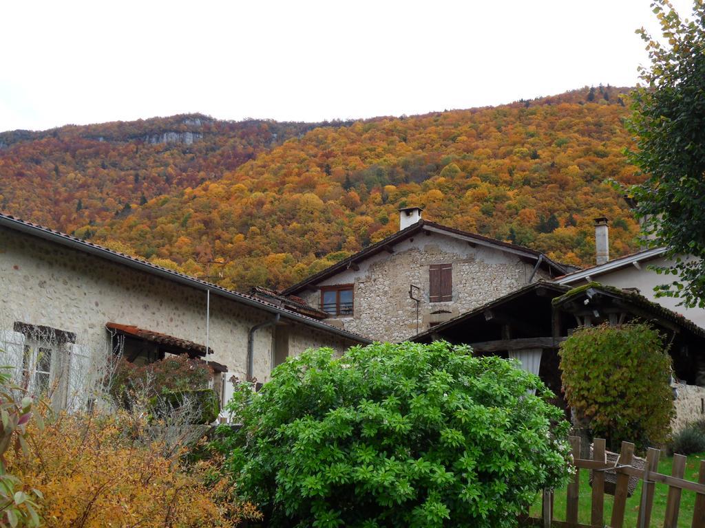 L'Estapade Des Tourelons Bed & Breakfast Saint-Jean-en-Royans Eksteriør bilde
