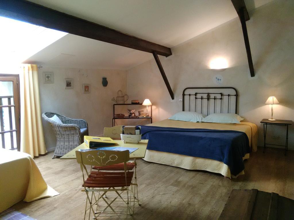 L'Estapade Des Tourelons Bed & Breakfast Saint-Jean-en-Royans Eksteriør bilde