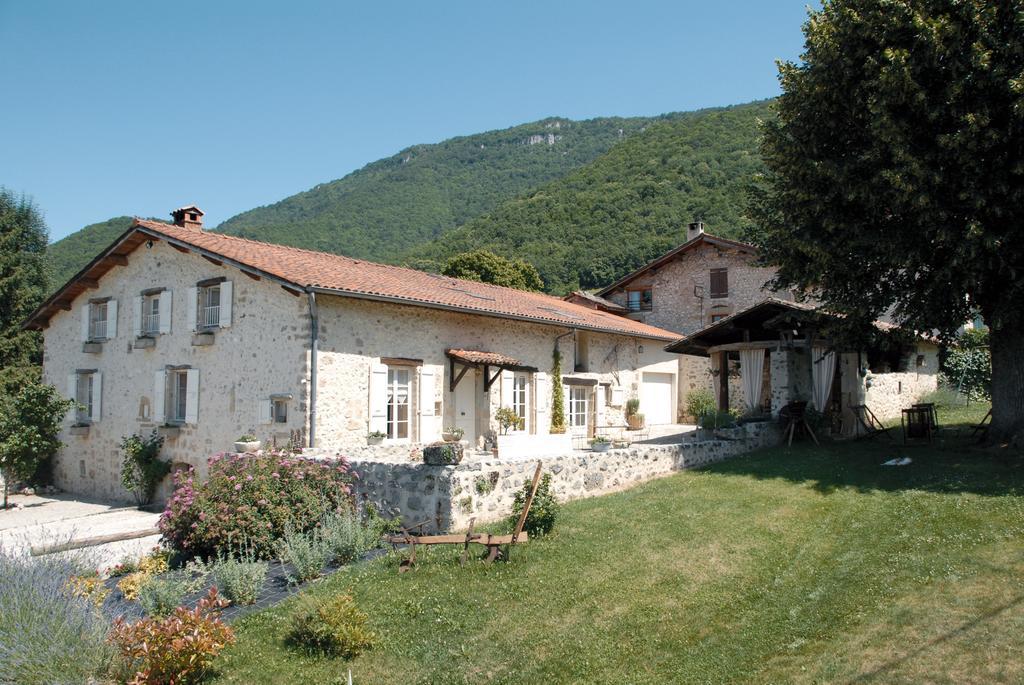 L'Estapade Des Tourelons Bed & Breakfast Saint-Jean-en-Royans Eksteriør bilde