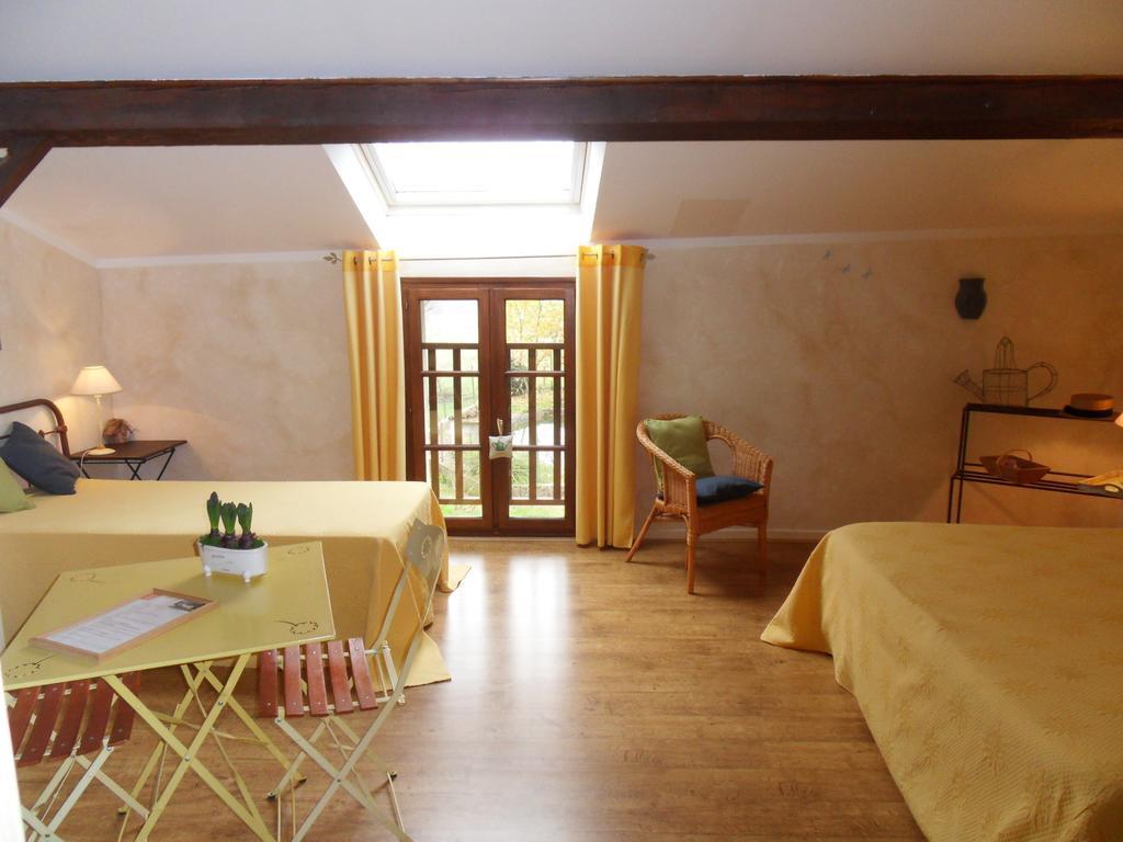 L'Estapade Des Tourelons Bed & Breakfast Saint-Jean-en-Royans Rom bilde