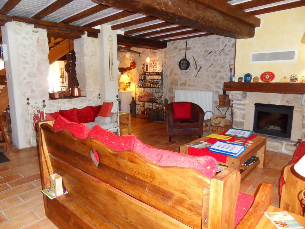 L'Estapade Des Tourelons Bed & Breakfast Saint-Jean-en-Royans Eksteriør bilde