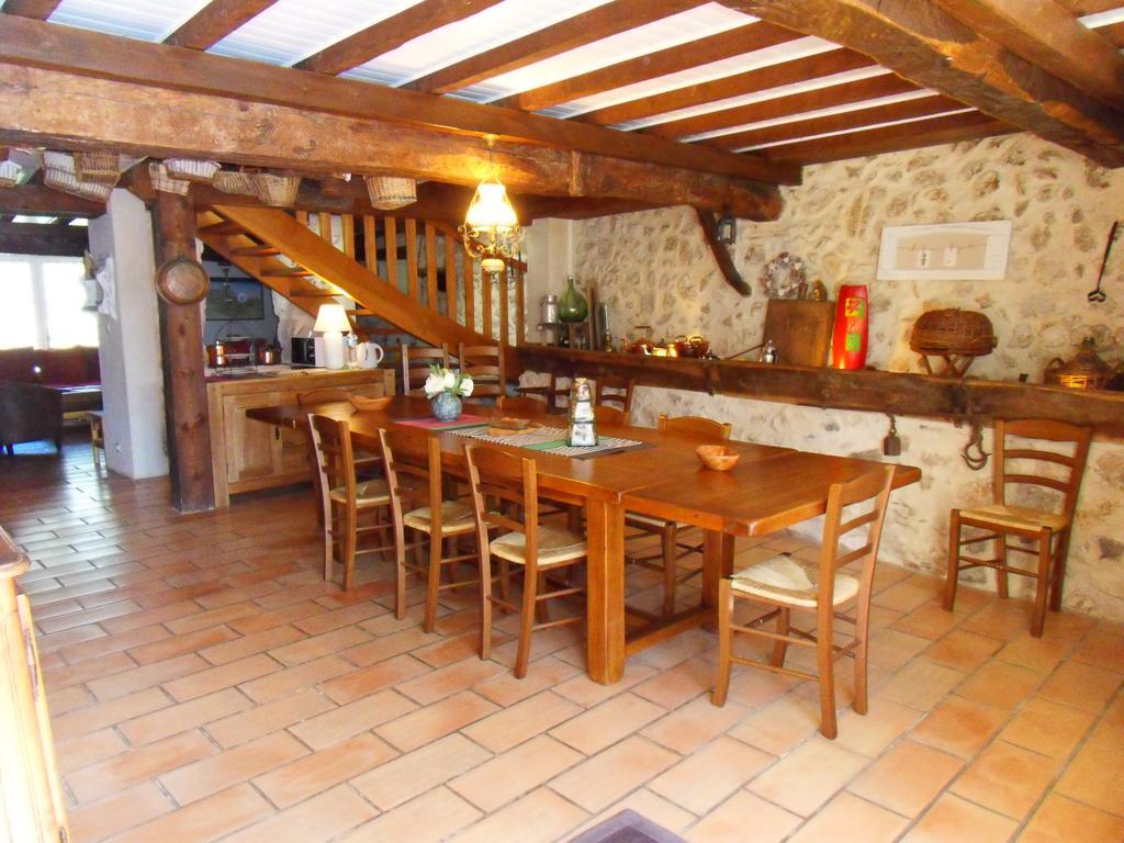 L'Estapade Des Tourelons Bed & Breakfast Saint-Jean-en-Royans Eksteriør bilde