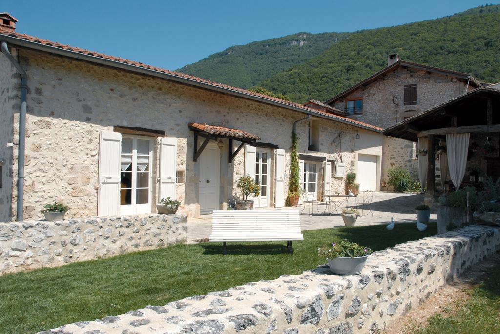 L'Estapade Des Tourelons Bed & Breakfast Saint-Jean-en-Royans Eksteriør bilde